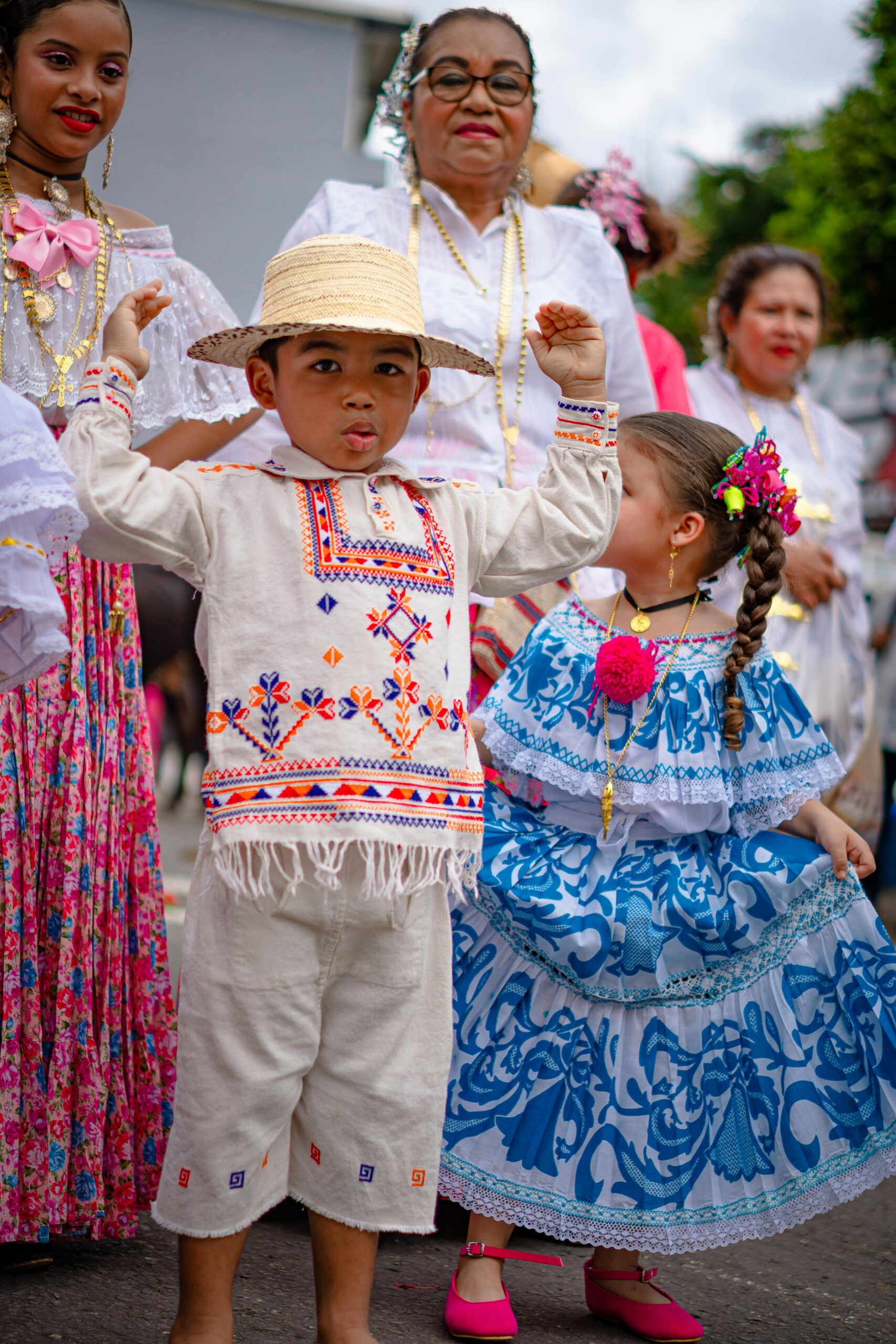 Cultural learning in affordable live online Spanish class for kids and teens