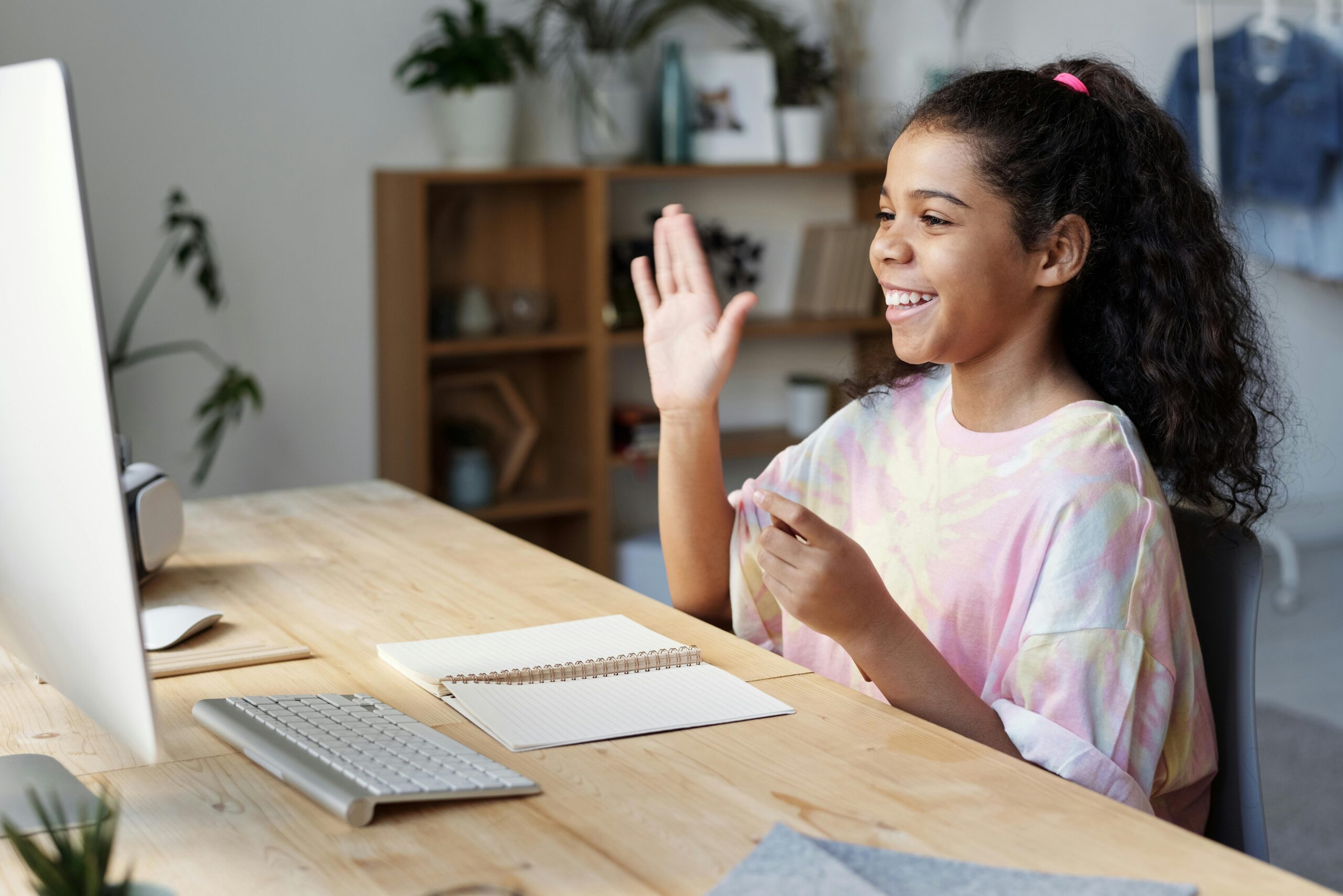 Teen in an affordable live online Spanish class for kids and teens