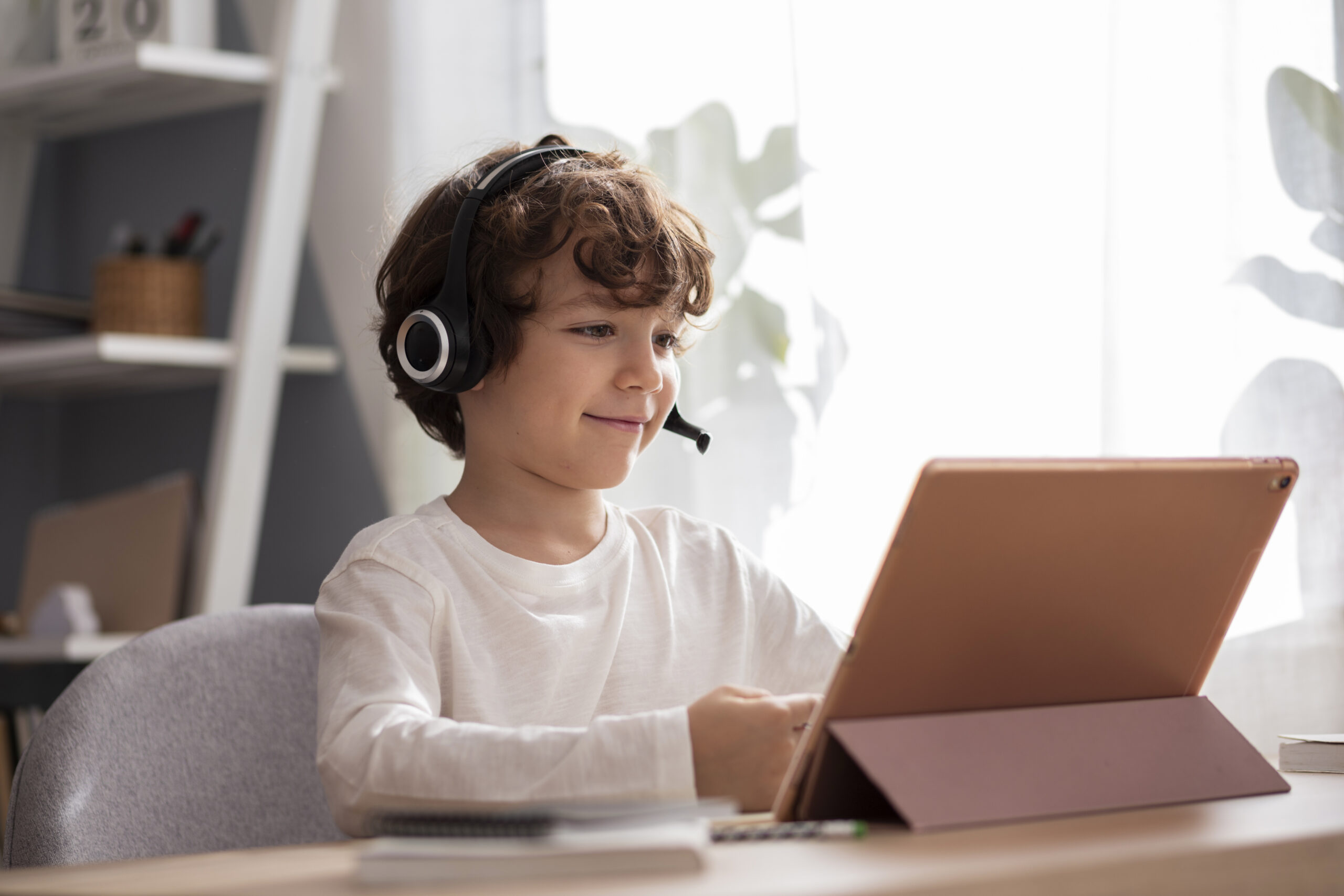 Child in an affordable live online Spanish class for kids and teens